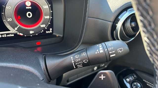 Nissan Juke JUKE 1.0 DiG-T Tekna 5dr DCT