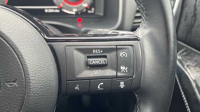 Nissan Qashqai QASHQAI 1.3 DiG-T MH 158 N-Connecta 5dr