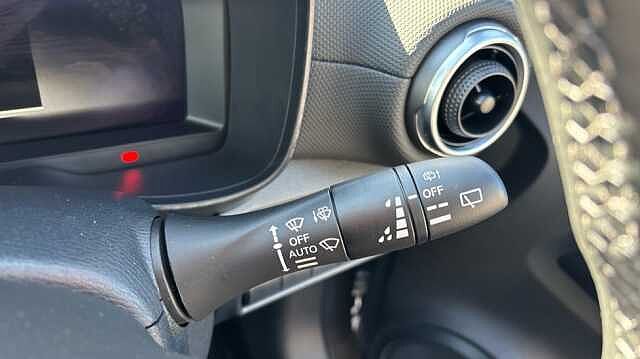 Nissan Juke JUKE 1.6 Hybrid N-Connecta 5dr Auto