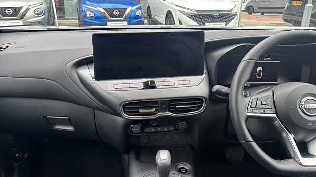 Nissan Juke JUKE 1.0 DiG-T N-Connecta 5dr DCT