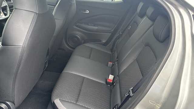 Nissan Juke JUKE 1.0 DiG-T N-Connecta 5dr DCT