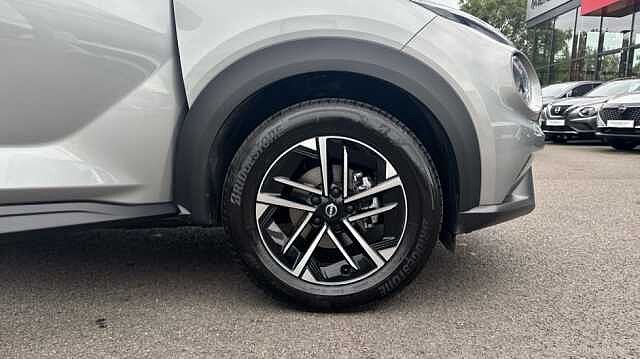 Nissan Juke JUKE 1.0 DiG-T N-Connecta 5dr DCT
