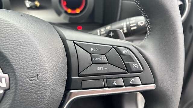 Nissan Juke JUKE 1.0 DiG-T N-Connecta 5dr DCT