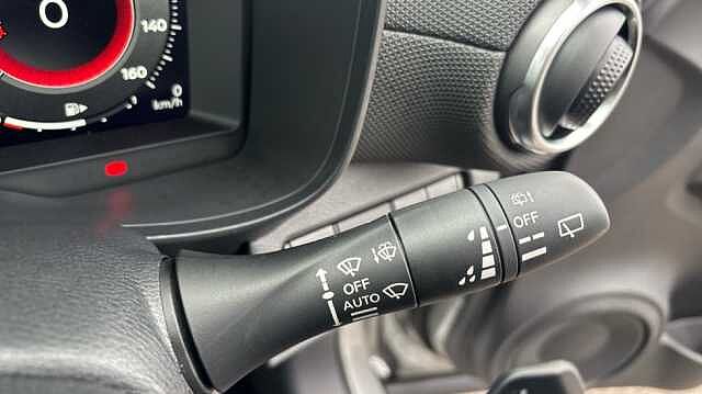 Nissan Juke JUKE 1.0 DiG-T N-Connecta 5dr DCT