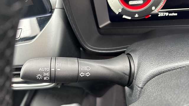 Nissan Juke JUKE 1.0 DiG-T N-Connecta 5dr DCT