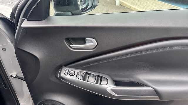 Nissan Juke JUKE 1.0 DiG-T N-Connecta 5dr DCT