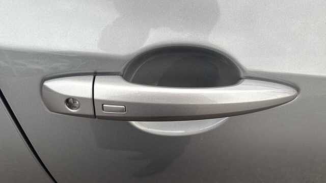 Nissan Juke JUKE 1.0 DiG-T N-Connecta 5dr DCT