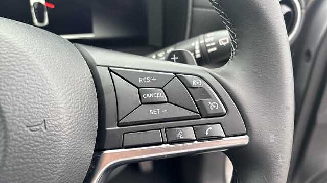 Nissan Juke JUKE 1.0 DiG-T N-Connecta 5dr DCT