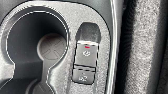 Nissan Juke JUKE 1.0 DiG-T N-Connecta 5dr DCT