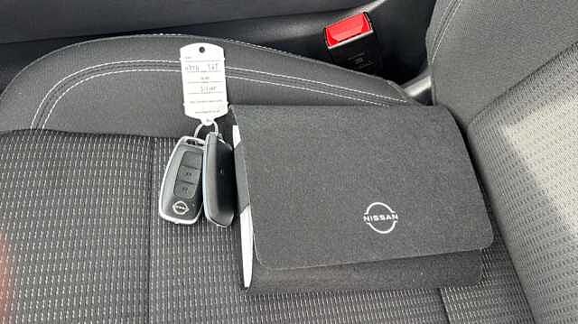 Nissan Qashqai QASHQAI 1.3 DiG-T MH Acenta Premium 5dr