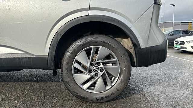 Nissan Qashqai QASHQAI 1.3 DiG-T MH Acenta Premium 5dr