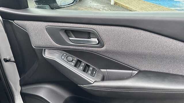 Nissan Qashqai QASHQAI 1.3 DiG-T MH Acenta Premium 5dr