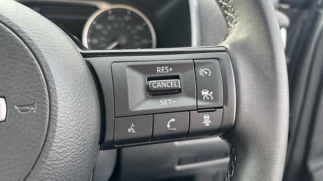 Nissan Qashqai QASHQAI 1.3 DiG-T MH Acenta Premium 5dr