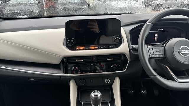 Nissan Qashqai QASHQAI 1.3 DiG-T MH 158 Tekna 5dr