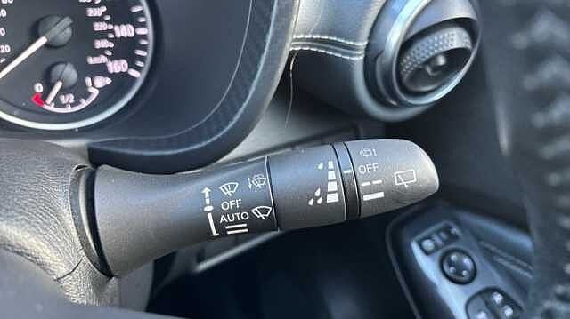 Nissan Juke JUKE 1.0 DiG-T N-Connecta 5dr