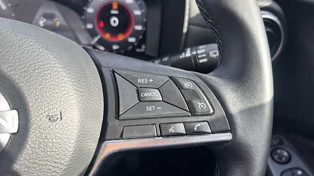 Nissan Juke JUKE 1.6 Hybrid N-Connecta 5dr Auto