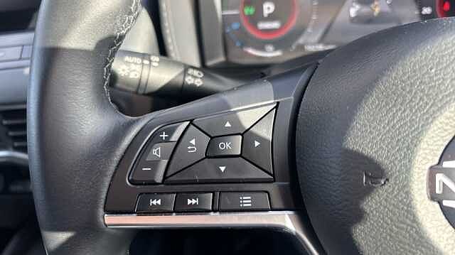 Nissan Juke JUKE 1.6 Hybrid N-Connecta 5dr Auto