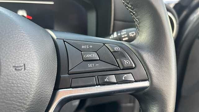 Nissan Juke JUKE 1.6 Hybrid N-Connecta 5dr Auto