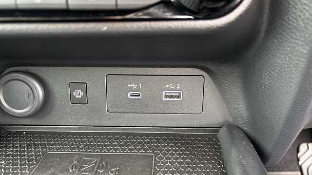 Nissan Juke JUKE 1.6 Hybrid N-Connecta 5dr Auto