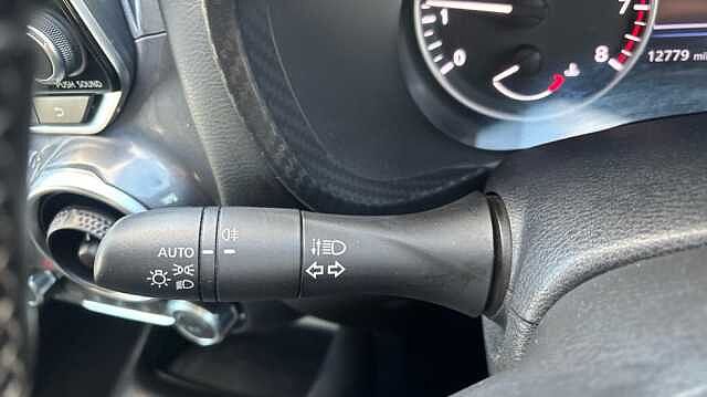 Nissan Juke JUKE 1.0 DiG-T 114 N-Connecta 5dr