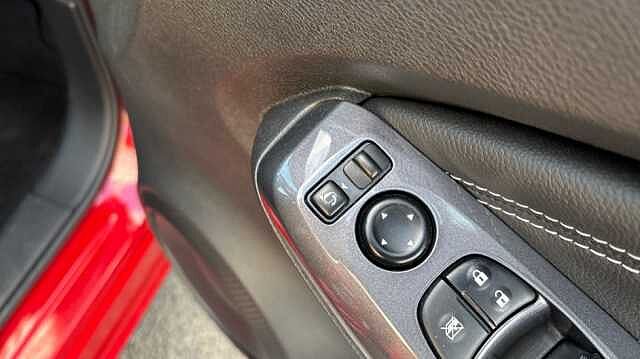 Nissan Juke JUKE 1.0 DiG-T 114 N-Connecta 5dr