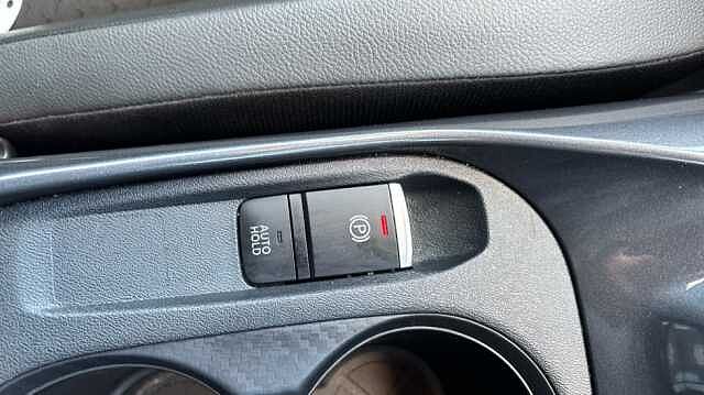 Nissan Juke JUKE 1.0 DiG-T 114 N-Connecta 5dr