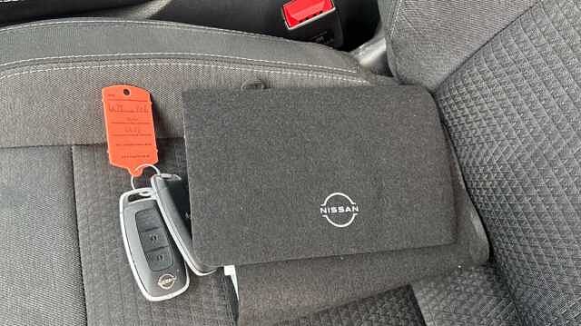 Nissan Qashqai QASHQAI 1.3 DiG-T MH N-Connecta 5dr