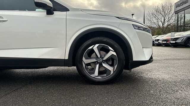 Nissan Qashqai QASHQAI 1.3 DiG-T MH N-Connecta 5dr