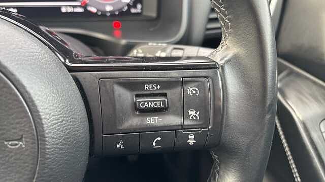 Nissan Qashqai QASHQAI 1.3 DiG-T MH N-Connecta 5dr