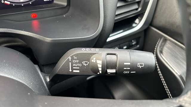 Nissan Qashqai QASHQAI 1.3 DiG-T MH N-Connecta 5dr