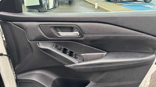 Nissan Qashqai QASHQAI 1.3 DiG-T MH N-Connecta 5dr