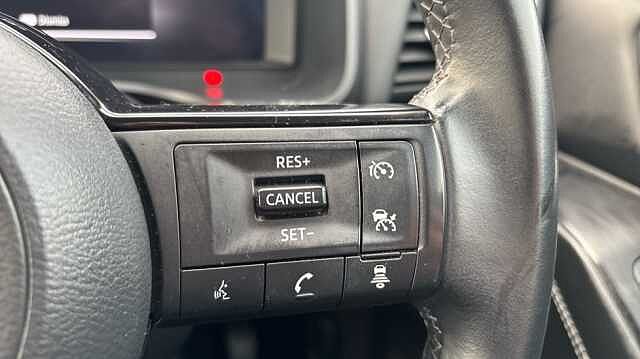 Nissan Qashqai QASHQAI 1.3 DiG-T MH N-Connecta 5dr