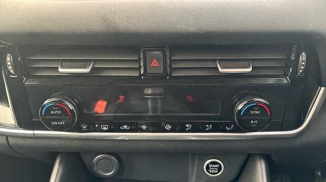 Nissan Qashqai QASHQAI 1.3 DiG-T MH N-Connecta 5dr