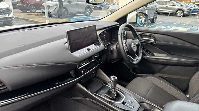 Nissan Qashqai QASHQAI 1.3 DiG-T MH N-Connecta 5dr