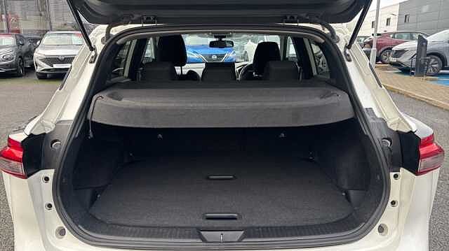 Nissan Qashqai QASHQAI 1.3 DiG-T MH N-Connecta 5dr