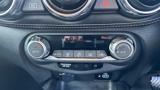 Nissan Juke JUKE 1.6 Hybrid N-Connecta 5dr Auto