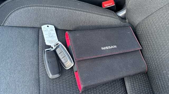 Nissan Qashqai QASHQAI 1.3 DiG-T MH N-Connecta 5dr