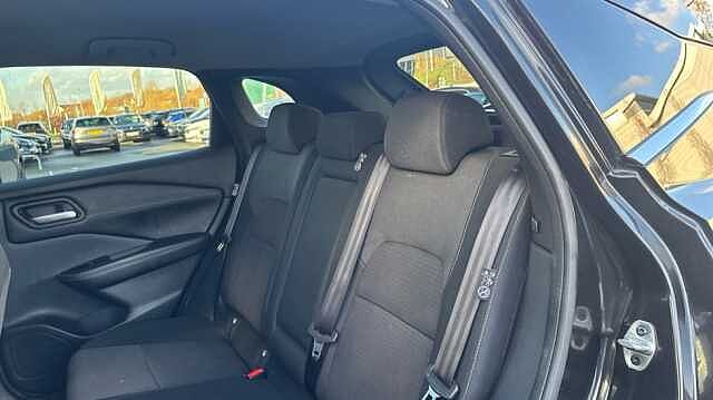 Nissan Qashqai QASHQAI 1.3 DiG-T MH N-Connecta 5dr