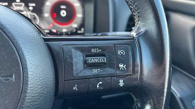 Nissan Qashqai QASHQAI 1.3 DiG-T MH N-Connecta 5dr