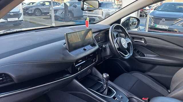 Nissan Qashqai QASHQAI 1.3 DiG-T MH N-Connecta 5dr