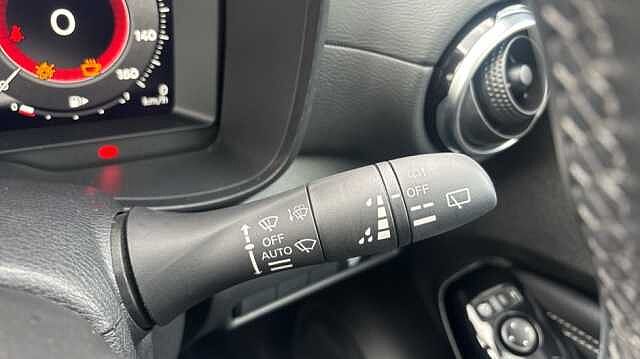 Nissan Juke JUKE 1.0 DiG-T Tekna 5dr