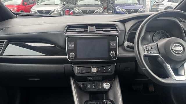 Nissan LEAF LEAF 110kW N-Connecta 39kWh 5dr Auto