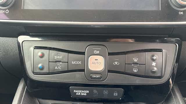 Nissan LEAF LEAF 110kW N-Connecta 39kWh 5dr Auto