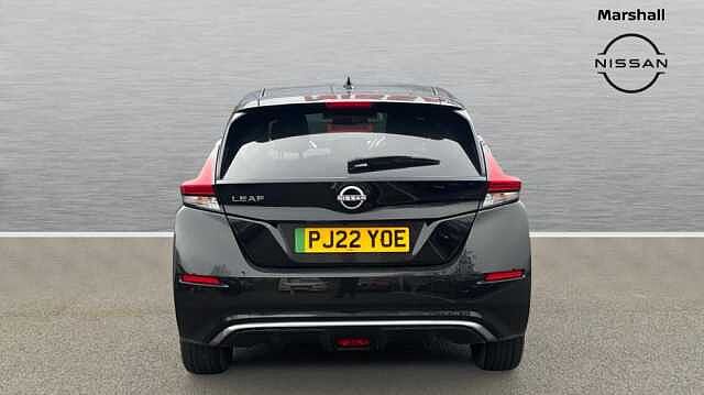 Nissan LEAF LEAF 110kW N-Connecta 39kWh 5dr Auto