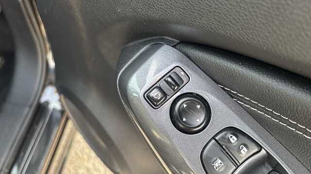 Nissan Juke JUKE 1.0 DiG-T 114 N-Connecta 5dr