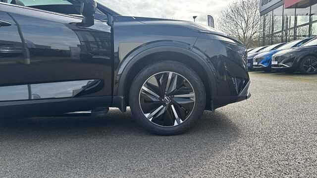 Nissan Qashqai Qashqai 1.3 Dig-t MHB 140 Tekna