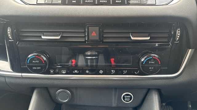 Nissan Qashqai QASHQAI 1.3 DiG-T MH N-Connecta 5dr