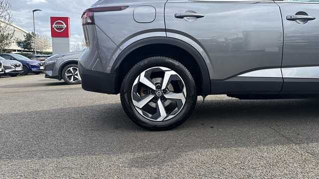 Nissan Qashqai QASHQAI 1.3 DiG-T MH N-Connecta 5dr