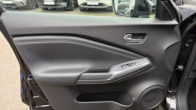 Nissan Juke JUKE 1.6 Hybrid N-Connecta 5dr Auto