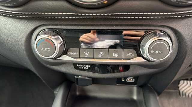 Nissan Juke JUKE 1.6 Hybrid N-Connecta 5dr Auto